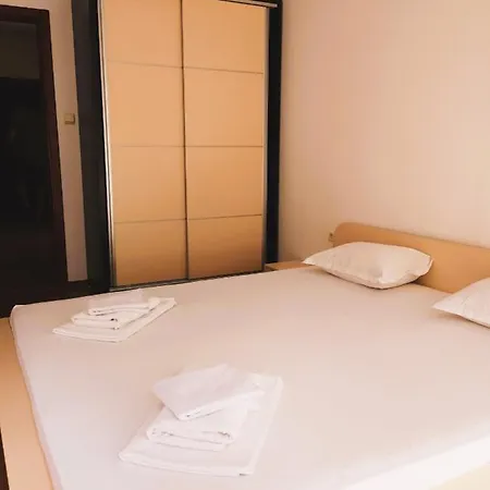 Apartament Siana 2 *